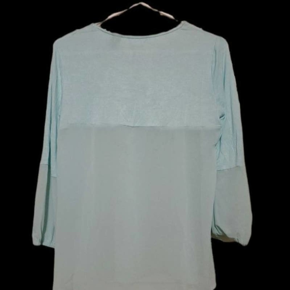 BKE Boutique NWOT Beaded 3/4 Sleeve Blouse Top - Picture 4 of 5